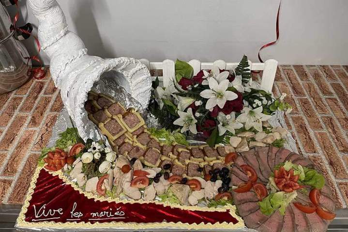 Service traiteur pour tous vos événements, professionnels et particuliers.